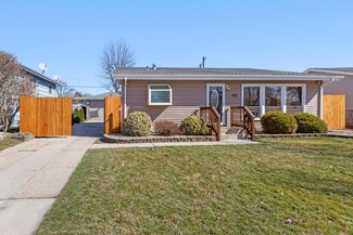 9507 Forrest Dr, Highland, IN 46322