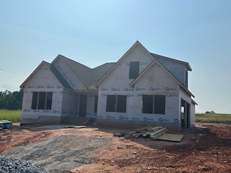 36 Skylane Ct, Columbus, NC 28722