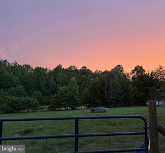 1251 Hartwood Rd, Fredericksburg, VA 22406