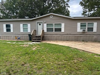 5645 Dawson Ln, Harrisburg, AR 72432