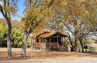 300 Park Ave, Martindale, TX 78655