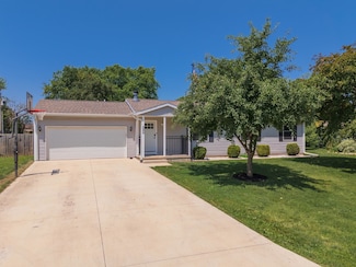 309 N Pennsylvania Ave, Minier, IL 61759