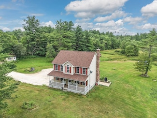 734 High St, Candia, NH 03034