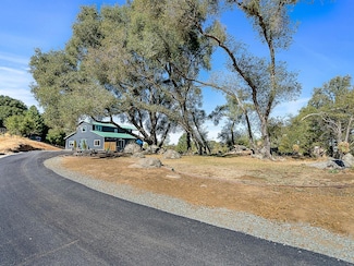 3102 Squirrel Hollow, Somerset, CA 95684