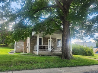 402 16th St, North Apollo, PA 15673