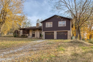 500 Davis St, Noel, MO 64854