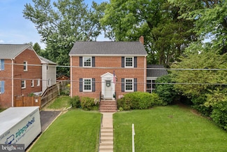 6535 28th St N, Arlington, VA 22213