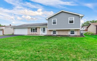 3915 Seaview Dr, Hanover Park, IL 60133