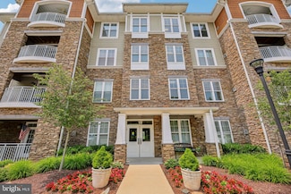 19 Clay Lodge Ln Unit 202, Catonsville, MD 21228