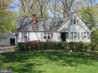 1254 Cresthaven Dr, Silver Spring, MD 20903