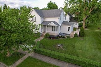 112 N 3rd St, Hoopeston, IL 60942