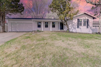11667 Esperanza Dr, Florissant, MO 63033