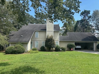 1056 Country Club Cir, Wrens, GA 30833