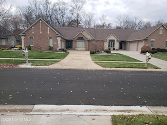 3848 Ravine Hollow Ct, Maumee, OH 43537