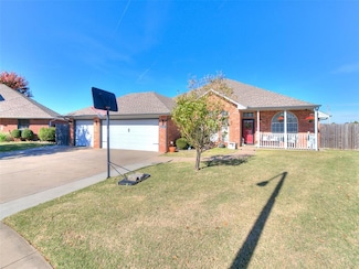 3529 Glisten St, Norman, OK 73072