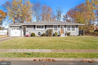 21 Lambeth Rd, Burlington, NJ 08016
