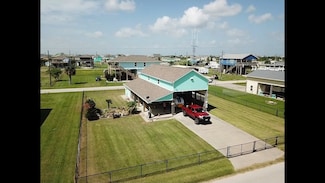 930 West Ln, Port Bolivar, TX 77650