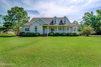 23 Captain Beam Blvd, Hampstead, NC 28443