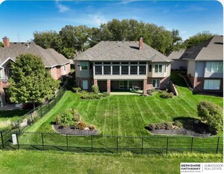 1212 S 181st Plaza, Omaha, NE 68130