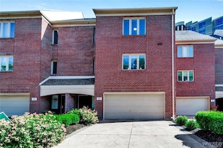 11 Ojibwa Cir, Buffalo, NY 14202