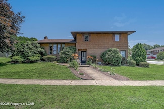 4 Wilcox Dr, Wilkes Barre, PA 18705
