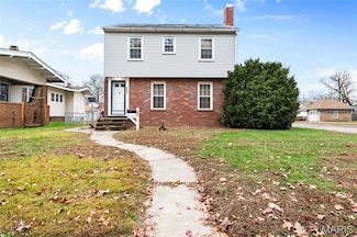 300 Sotier Place, Wood River, IL 62095