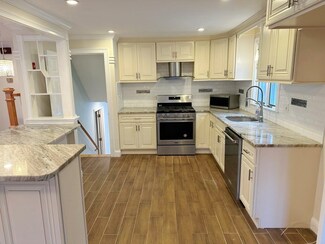 6 Birchwood Cir, Sharon, MA 02067
