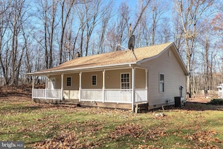 1060 Buffalo Ridge Rd, Augusta, WV 26704