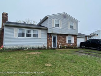 246 Center St, Tuckerton, NJ 08087