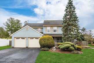 1 Winfield Dr, Manalapan, NJ 07726