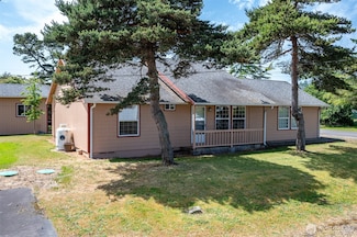 26612 Ridge Ave, Ocean Park, WA 98640