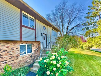 1299 Farrell St N, Saint Paul, MN 55119