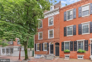 202 Spruce St, Philadelphia, PA 19106