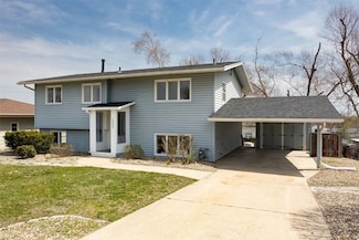 3840 Wenig Rd NE, Cedar Rapids, IA 52402