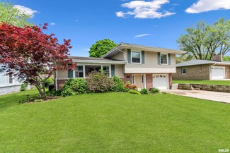1504 Norwood Ave, Pekin, IL 61554