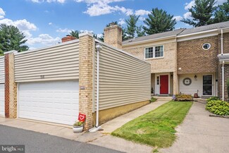 718 Hunter Ct SW, Vienna, VA 22180