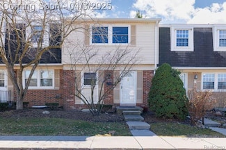 5077 Buckingham, Troy, MI 48098