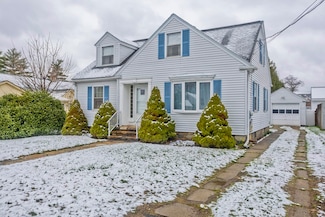 30 Elliot St, Chicopee, MA 01020