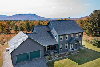 1610 Cape Moonshine Rd, Piermont, NH 03779