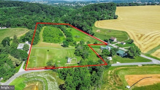 10 Yoe Dr, Red Lion, PA 17356