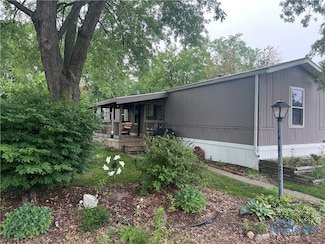 77 W Foxrun St, Holland, OH 43528