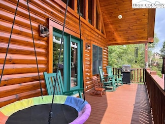 144 Lucky Alice Rd, Grassy Creek, NC 28631