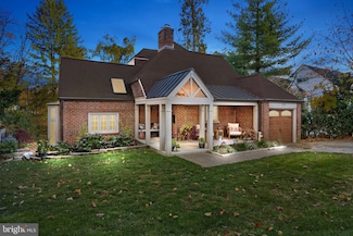 12 Chestnut Ln, Wayne, PA 19087
