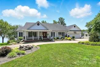 441 Wildlife Club Ln, Taylorsville, NC 28681