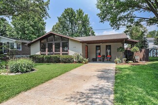 1108 N Rapp Ave, Columbia, IL 62236