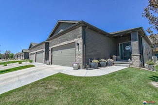 3848 Cabo Dr, Lincoln, NE 68516