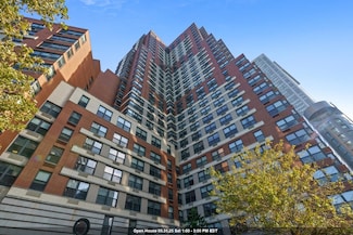 102 Christopher Columbus Dr Unit 501, Jersey City, NJ 07302