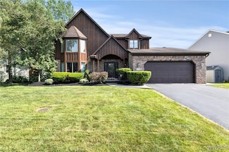 13 Thames Ct, Getzville, NY 14068