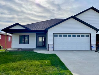 409 Pine St Unit 411, Janesville, IA 50647