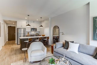 270 E Hennepin Ave Unit 400, Minneapolis, MN 55414